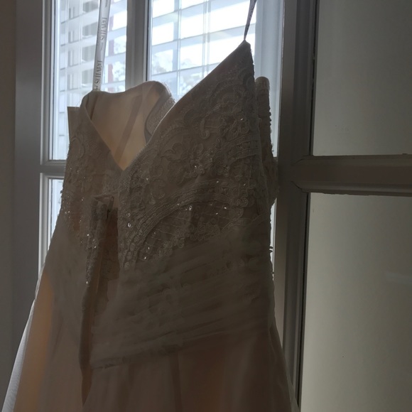 Beautiful Summer Wedding Dress! Size 16W. - Picture 12 of 13